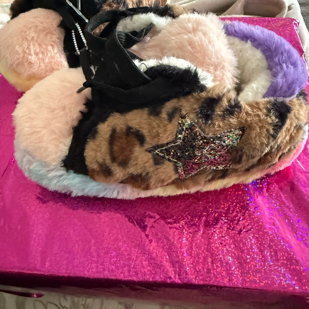 Steve Madden Kids Plush Leopard Star Slippers in Pink, Purple & Tan